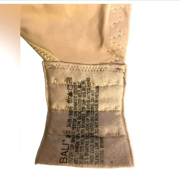 Bali One Smooth U Ultra Light Shaping Underwire Bra 36D - Picture 5 of 6